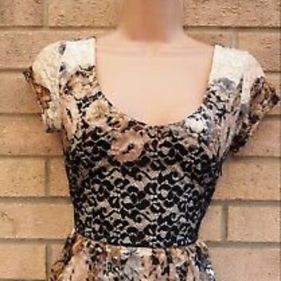 🏷️2/$15 Top Shop Floral Lace A-Line Dress - Picture 2 of 8